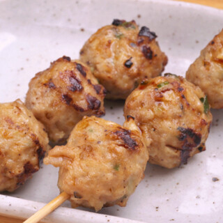 新鮮な朝引き鶏と洋食の技が出会った、こだわりの酒肴◎