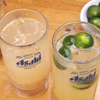 自家製ジンジャー香る一杯と、季節限定の柑橘チューハイ♪