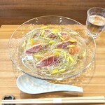 コトノハ - グレープフルーツ氷と鴨生ハムと白葱オイル～夏の岩手鴨塩そば〜