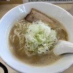 麺家 まきむら - 料理写真:素ラーメン＋ネギ＋チャーシュー1枚
550円＋100円＋100円