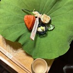 祇園 丸山 - 先付け：鬼灯の中にもお料理があります。