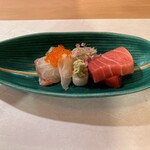 ひろ作 - 本鮪 鱸昆布〆とびっ子さんでーす。②