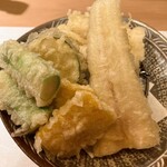 ひろ作 - 夏の天ぷら盛り合わせさんでーす。②