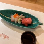 ひろ作 - 本鮪 鱸昆布〆とびっ子さんでーす。①