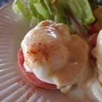 オリエンタル カフェ - エッグベネディクトにしました（１０００円）。
