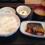 奴 - 塩鯖定食〜(^,з^)-☆¥570円