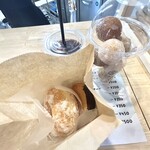 芝屋でドーナツ - ちびドーナツ、シュガードーナツ、チョコファッション、芝屋コーヒー