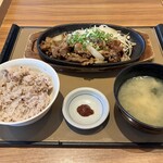 やよい軒 - 料理写真: