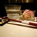 まある - 本日のお通し（生ハムのマリネ）