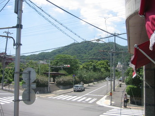 Cafe de 佛蘭西 - 北を眺めれば摩耶山の雄大な姿を目にすることができます。