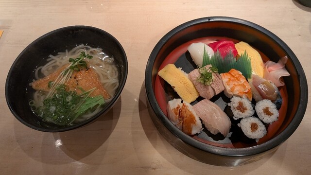 ☆すしです☆ Echizen - Tsuruhashi/Sushi | Tabelog