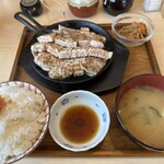 十一 - 料理写真:豚ステーキ定食 ラージ ごはん大盛
