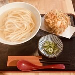 讃岐うどん酒場 川金 - かけうどん　＋かき揚げ