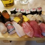 出羽鮨 - 特上にぎり全体。