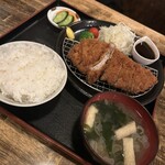 鳥海山 - とんかつ定食
