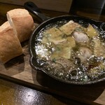 MILLE FIORI - 牡蠣のアヒージョ