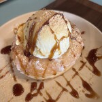 丸茶庵 - アイスのせシュガードーナツ