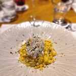 TRATTORIA 庭 BY FARM AKIRA - しらすととうもろこしのパスタ、旬のとうもろこしが歯ごたえあってパスタとの絡みが秀逸！