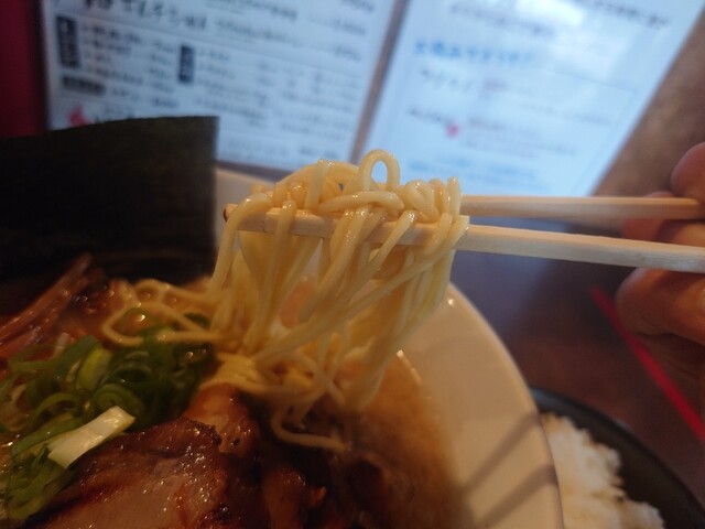 麺倉庫 じだい屋（めんそうこ じだいや） - 柏林台（ラーメン）の写真