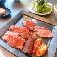 近江うし焼肉 にくTATSU 日本橋室町店 - 