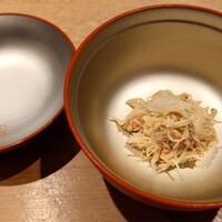 紀尾井町 三谷 - 毛蟹の味噌和え（噴火湾）