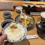 天ぷらめし 金子半之助  - さあ食べよう。ご飯にはいか柚子
