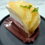 シャトレーゼ - 料理写真:山梨産白桃のフルーツボンブケーキ