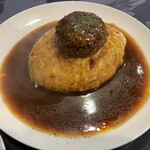 キッチン西山 - オムライス（デミグラスソース）、トッピングでミニハンバーグ