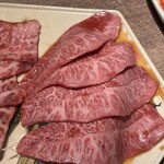 焼肉 はつ美 - 