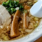 えびす家 - 金ラーメン（鶏ガラ醤油）メンマ