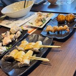 やきとり家すみれ - ささみ梅しそ / エリンギガリバタ醤油
ひなトロ 塩 / ふんわりつくね チーズ