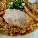 えびす家 - 金ラーメン（鶏ガラ醤油）のチャーシュー