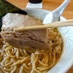 えびす家 - 金ラーメン（鶏ガラ醤油）のチャーシュー