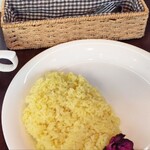 갈리바 - 가지 카레. 밥은 조금 눅눅해도 좋으니 얹어주면 좋겠어요.