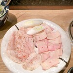 神泉ホルモン 三百屋 - 