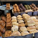 丘の上のパン屋 - 