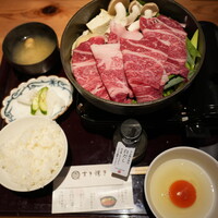 すき焼きと牛まぶし ももしき - 大和牛のすき焼きランチ（上）お肉大盛