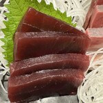 串屋 晴 - インド鮪アップ