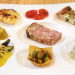 MORITO - ランチコース 2200円 の旬のアミューズ8種