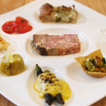 MORITO - ランチコース 2200円 の旬のアミューズ8種