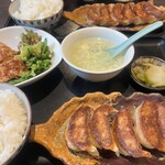 餃子酒飯 大阪王 - 
