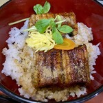 うなぎの川常 - 山椒をたっぷりかけました♪