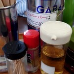 仙台屋食堂 - テーブル上の備付品