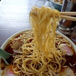 仙台屋食堂 - 初めての麺リフト(リフトにピント合わず)