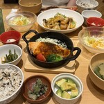 おぼんdeごはん 名古屋ラシック店 - 