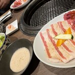 福岡焼肉kintan - 牛肉とトロロの焼肉セット