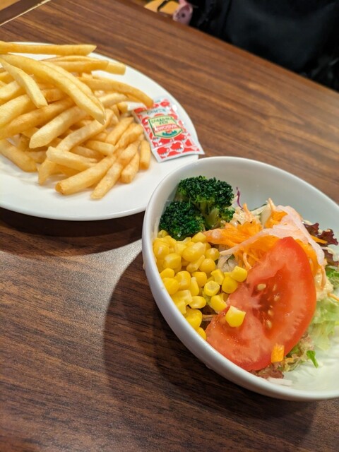 Jonathan Ouji Ten photo 5