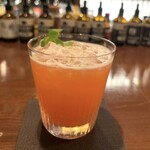 薬膳バー ポーションステーション - パッションフルーツのカクテル