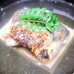 銀座焼とり 京丹波 - 胡麻豆腐と鮎の御椀アップ