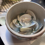 活魚寿司　賞味 - 蛤の酒蒸し